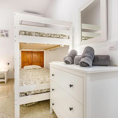 Apartamentos Sta Maria La Blanca Sevilla Exterior foto