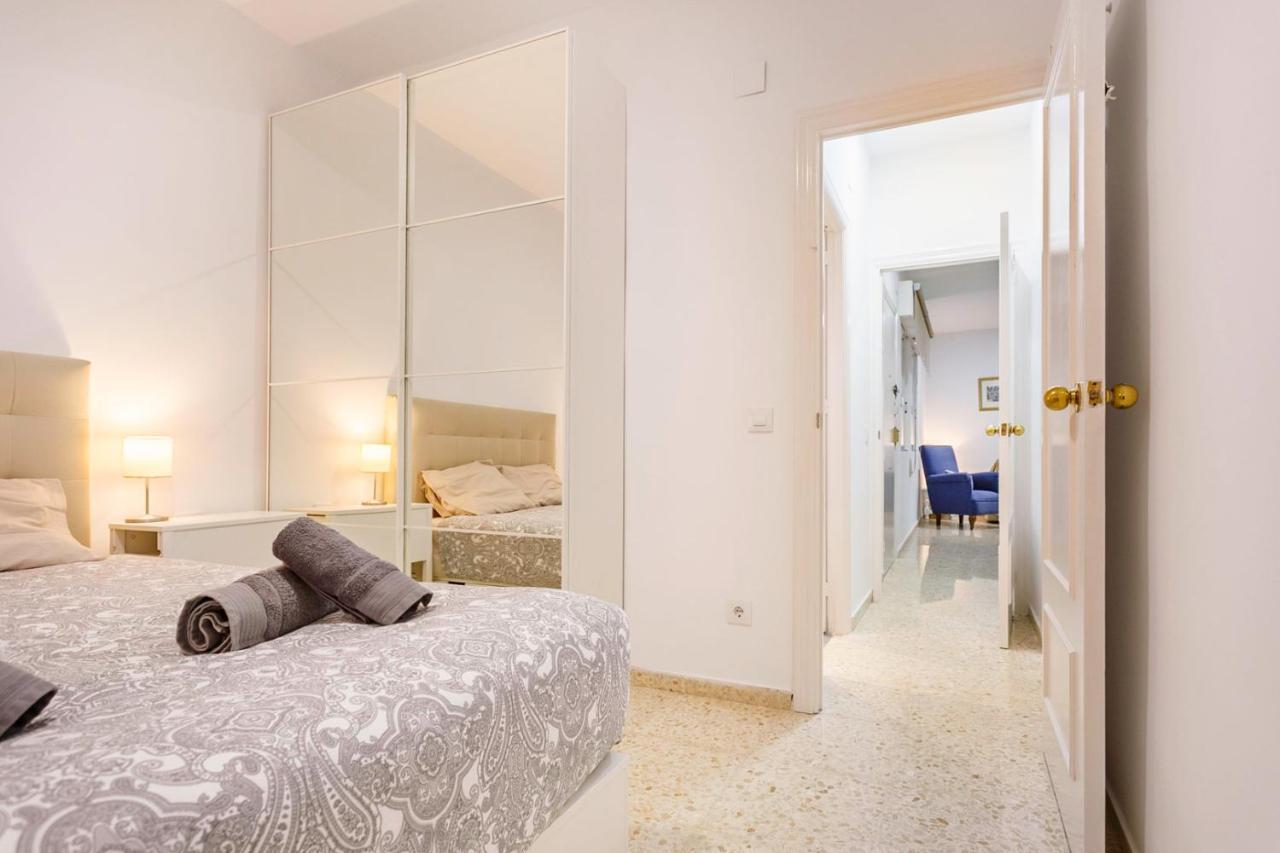 Apartamentos Sta Maria La Blanca Sevilla Exterior foto